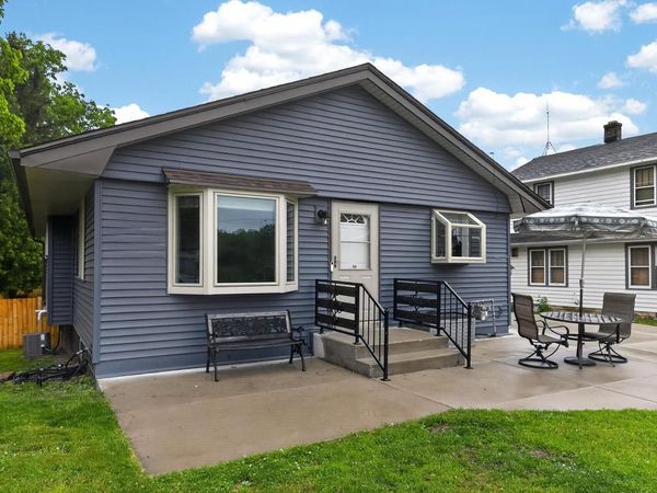 401 Harvey AVENUE, Waukesha, WI 53186