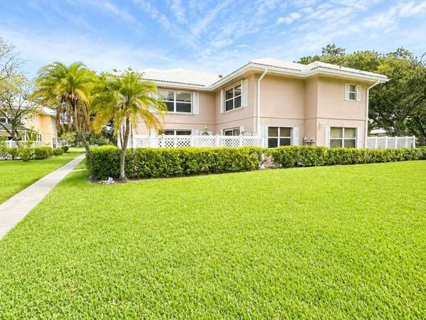 3115 Kingston Court, West Palm Beach, FL 33409