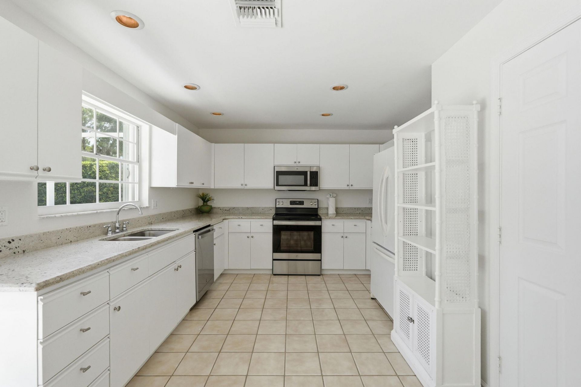 9205 SE Woods End Place, Jupiter, FL 33469 Photo