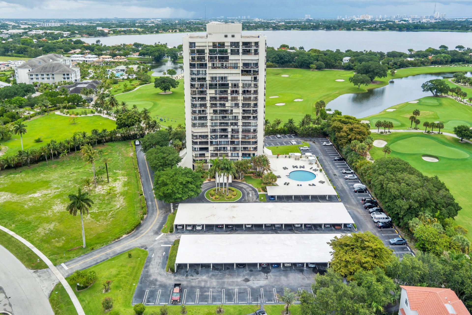 2000 Presidential Way, Unit 206, West Palm Beach, FL 33401 Photo