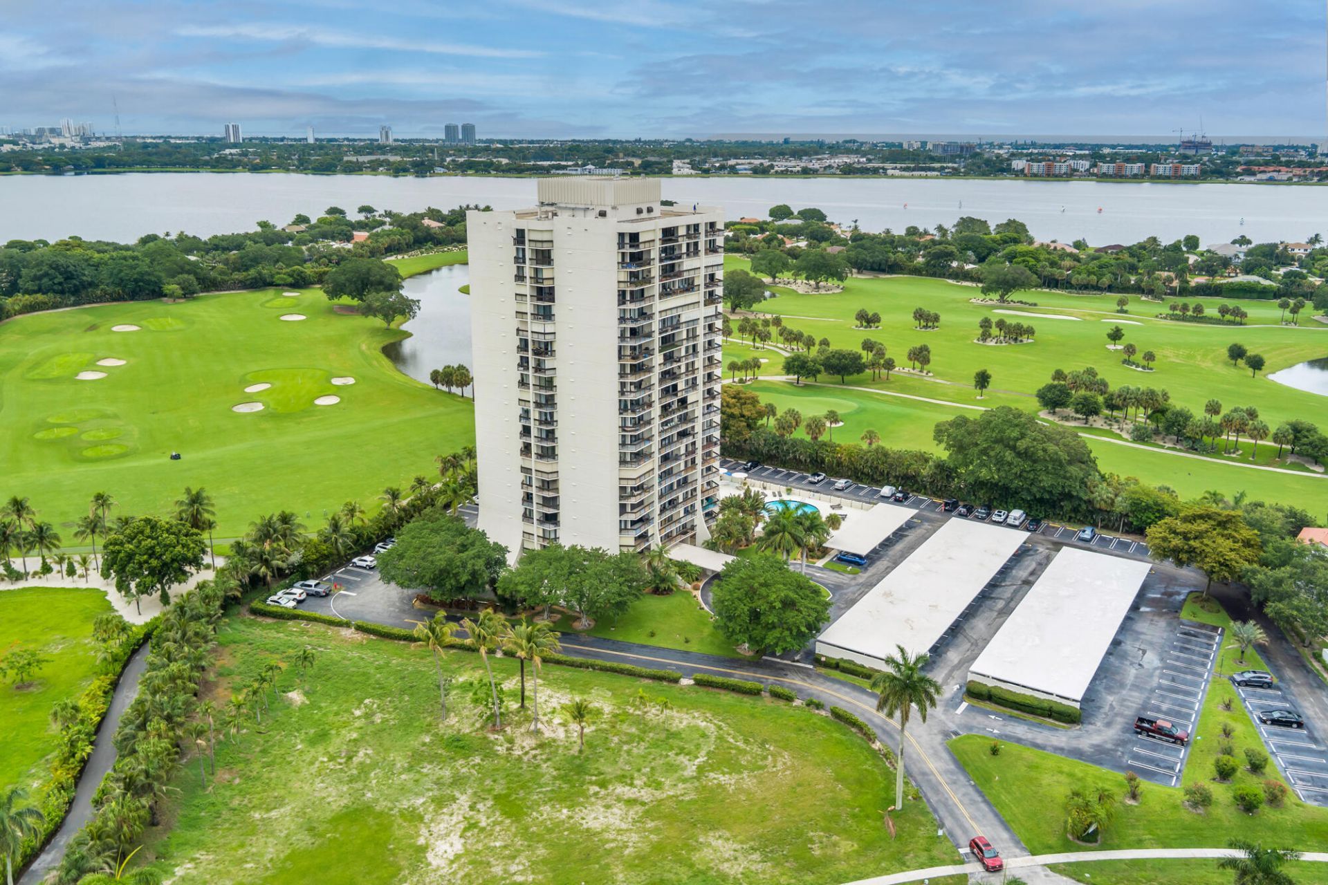 2000 Presidential Way, Unit 206, West Palm Beach, FL 33401 Photo