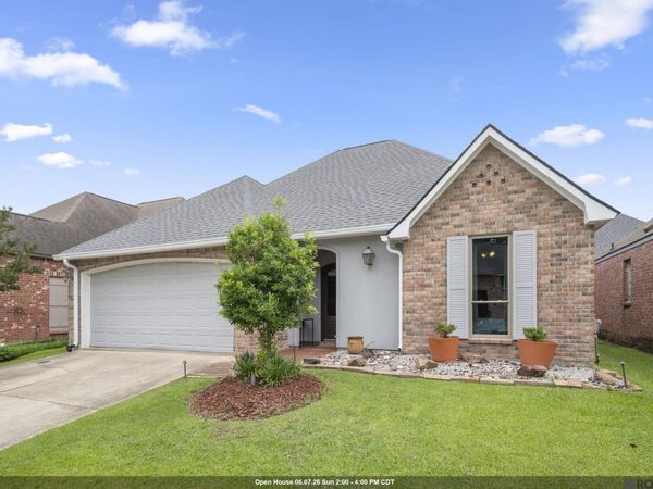 10837 Woodleaf Ave, Baton Rouge, LA 70816