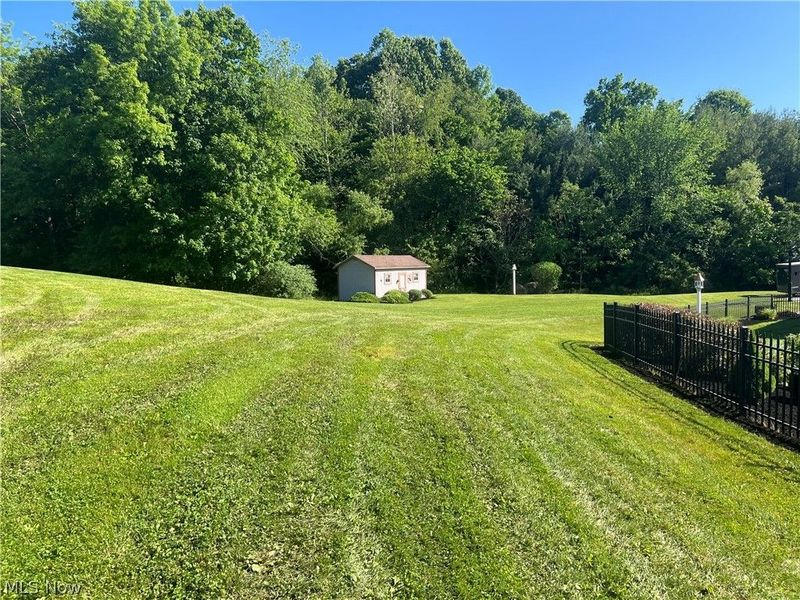 4182 Roemer Drive , Dover, OH 44622 Photo 8