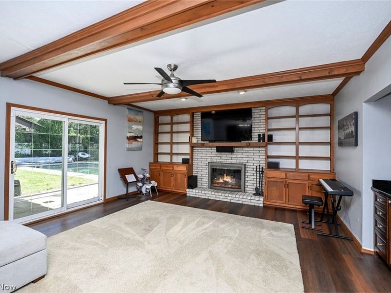 3748 E Royalton Road , Brecksville, OH 44141 Photo 11