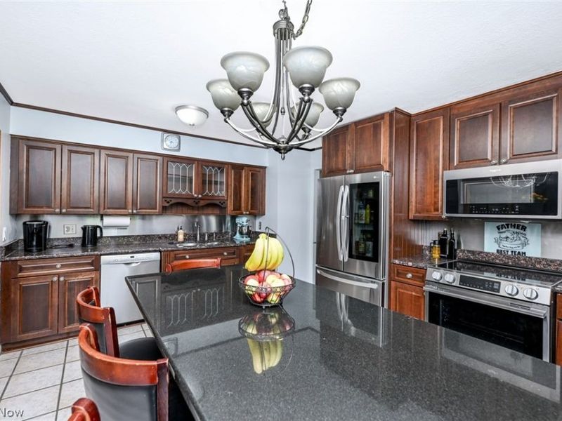 3748 E Royalton Road , Brecksville, OH 44141 Photo 8