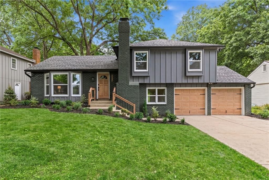 9724 Slater Lane, Overland Park, KS 66212 Main Photo