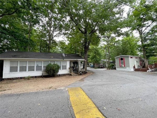 841 Mountain Shadows Drive , Cleveland, GA 30528