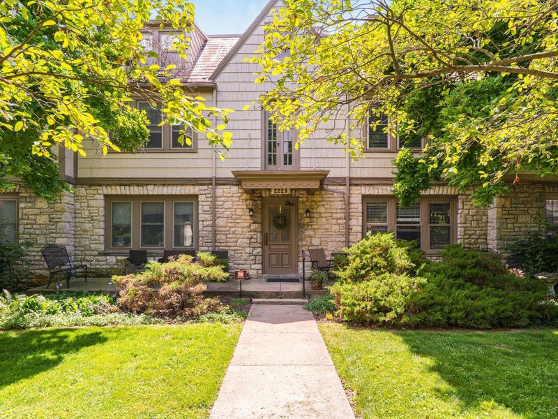 2229 Coventry Road , Unit 4, Columbus, OH 43221 Photo 1