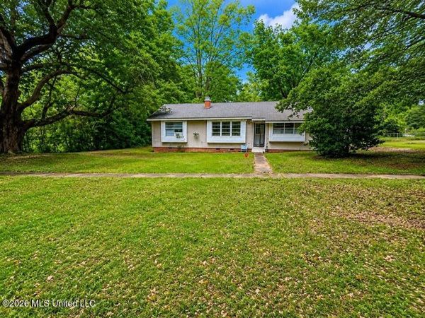 100 Gulf Camp Road, Lumberton, MS 39455