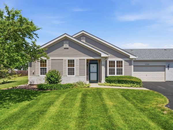 16340 Crescent Lake Drive , Crest Hill, IL 60403