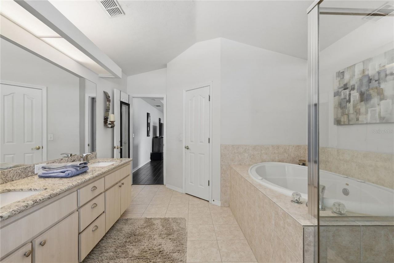 1003 NW 106th Street , Gainesville, FL 32606 Photo