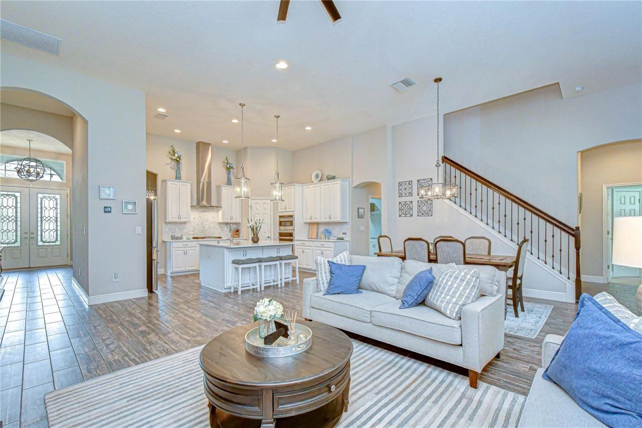 6335 Knob Tree Drive, Lithia, FL 33547 Photo