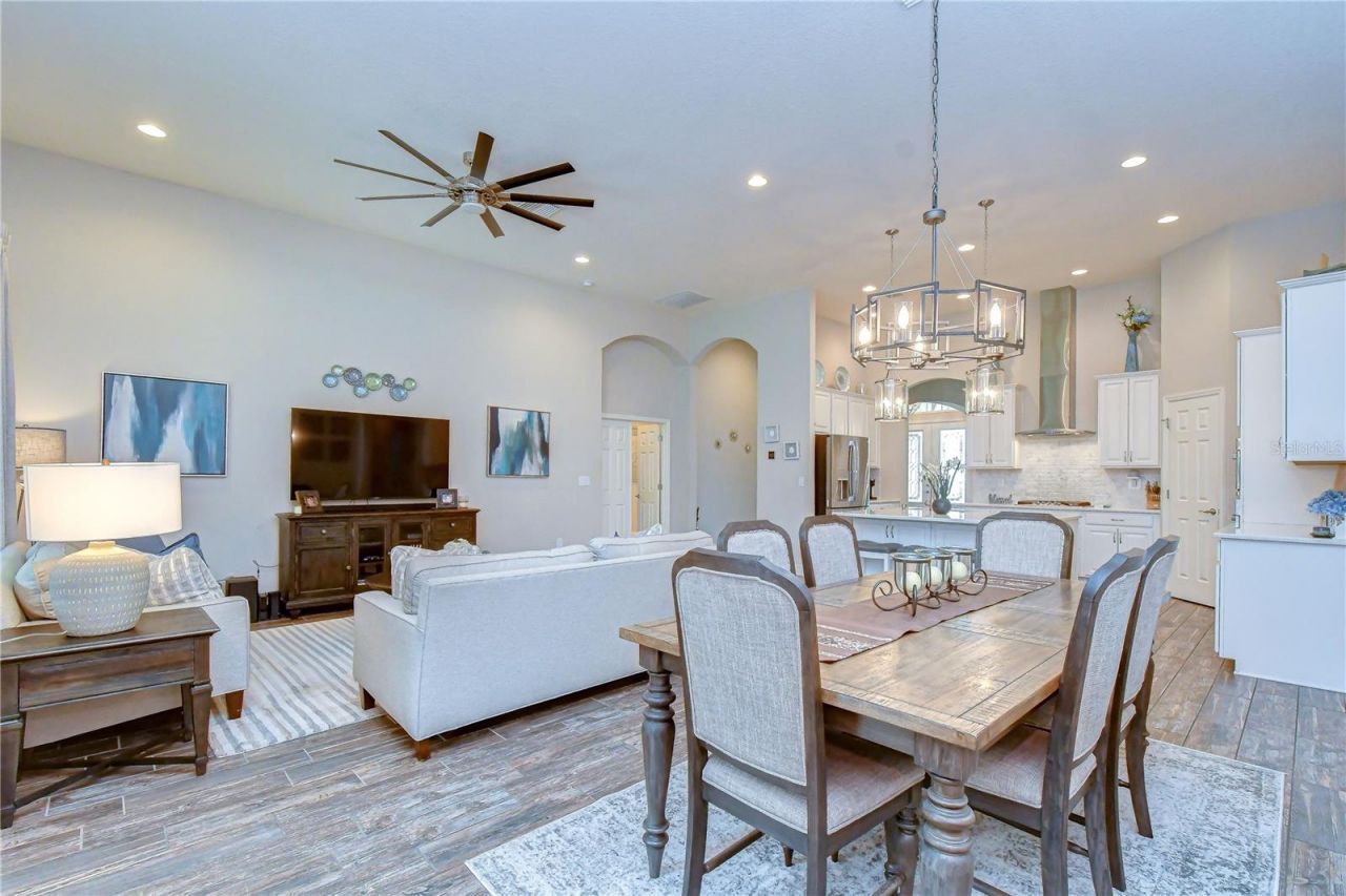 6335 Knob Tree Drive, Lithia, FL 33547 Photo