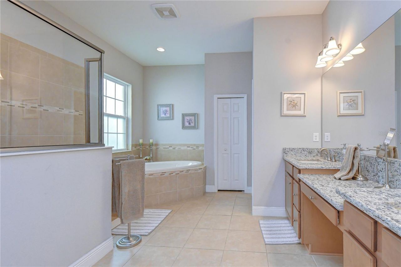 6335 Knob Tree Drive, Lithia, FL 33547 Photo