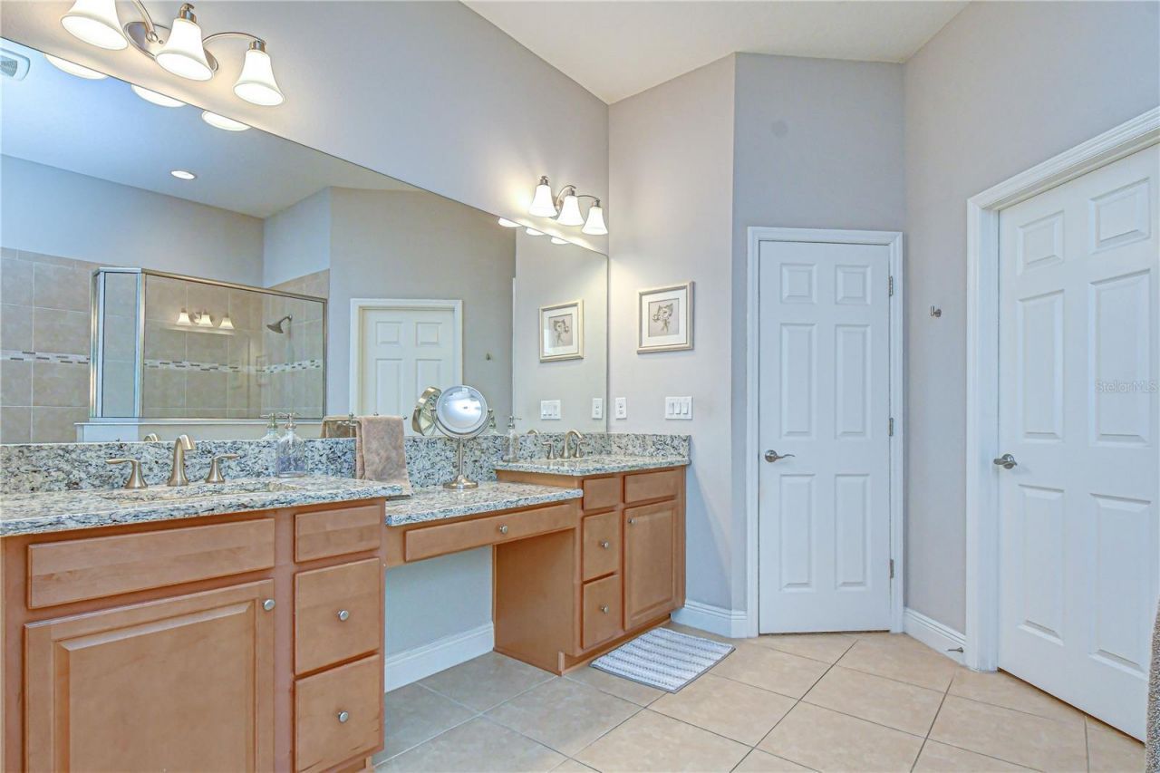 6335 Knob Tree Drive, Lithia, FL 33547 Photo