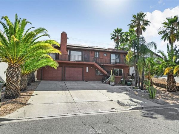 28850 Vacation Drive, Canyon Lake, CA 92587