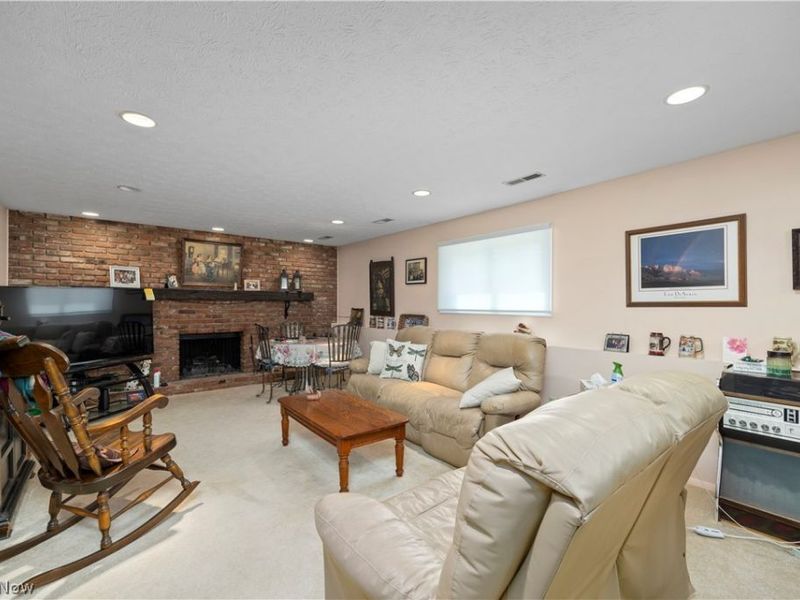 20563 Holly Circle , Strongsville, OH 44149 Photo 24