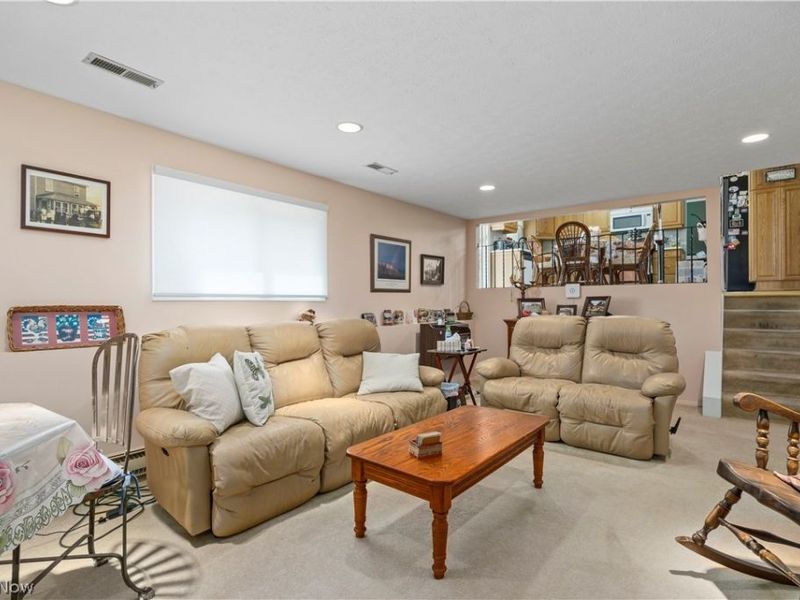 20563 Holly Circle , Strongsville, OH 44149 Photo 26