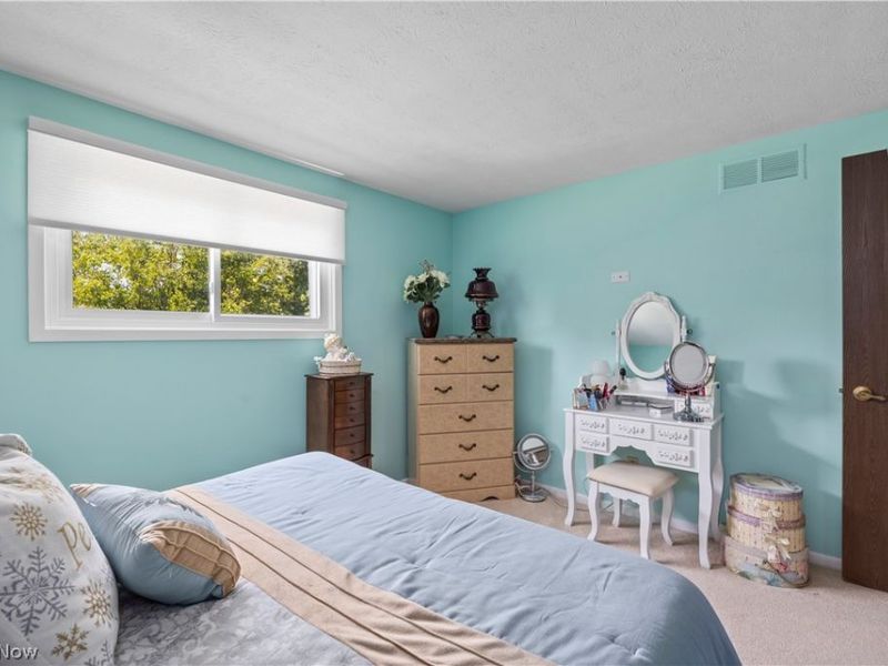 20563 Holly Circle , Strongsville, OH 44149 Photo 32