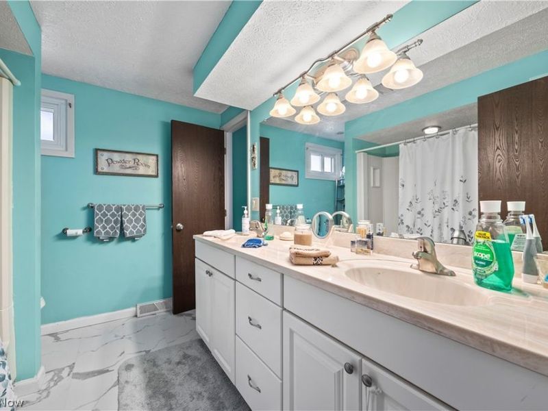 20563 Holly Circle , Strongsville, OH 44149 Photo 42