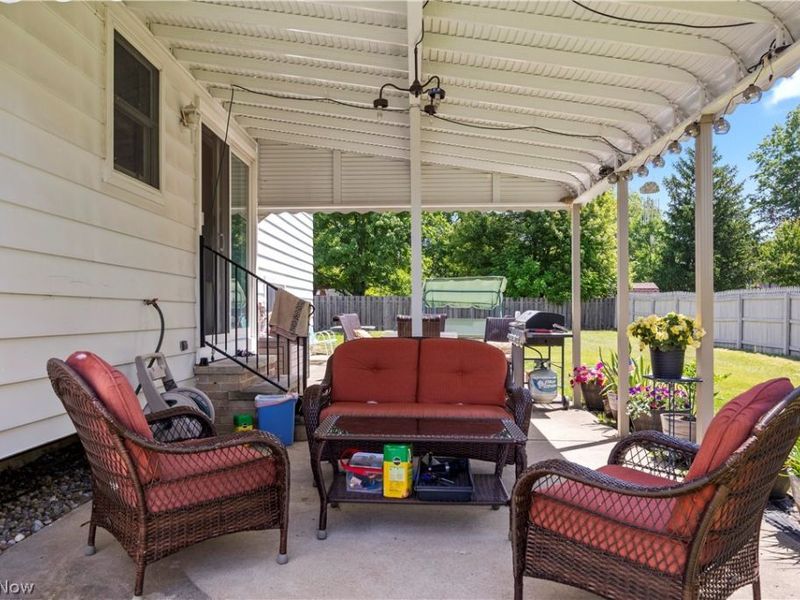 20563 Holly Circle , Strongsville, OH 44149 Photo 5