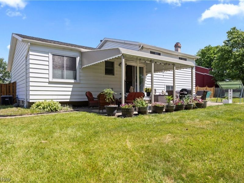 20563 Holly Circle , Strongsville, OH 44149 Photo 6