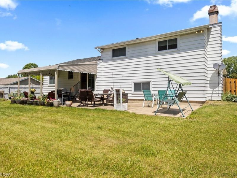 20563 Holly Circle , Strongsville, OH 44149 Photo 8