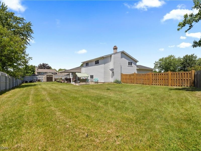 20563 Holly Circle , Strongsville, OH 44149 Photo 9