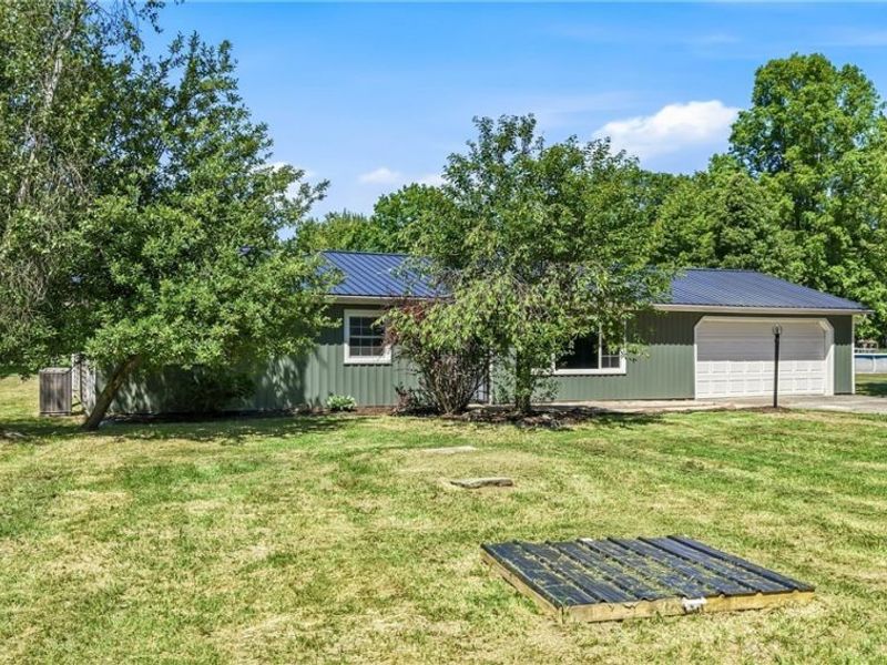 5423 Thompson Clark Road, Bristolville, OH 44402 Photo 2