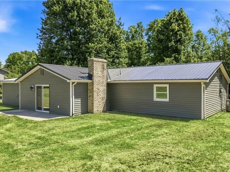 5423 Thompson Clark Road, Bristolville, OH 44402 Photo 8