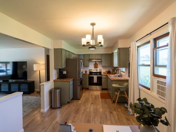 105 N Willard Avenue, Janesville, WI 53548