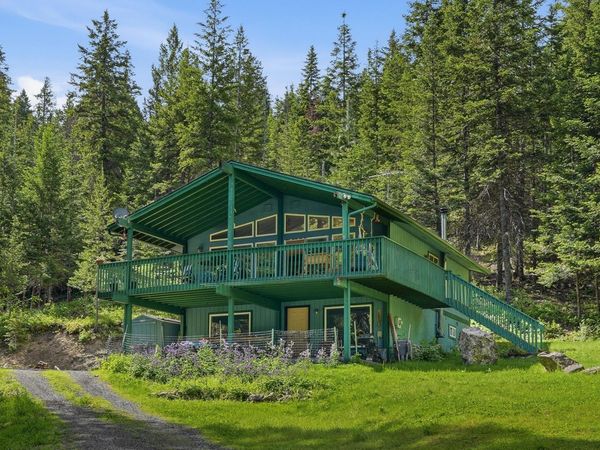 10808 E Deer Creek Rd, Chattaroy, WA 99003
