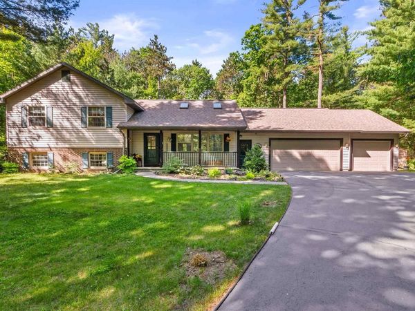 N2040 MAJESTIC PINES CIRCLE, Wautoma, WI 54982