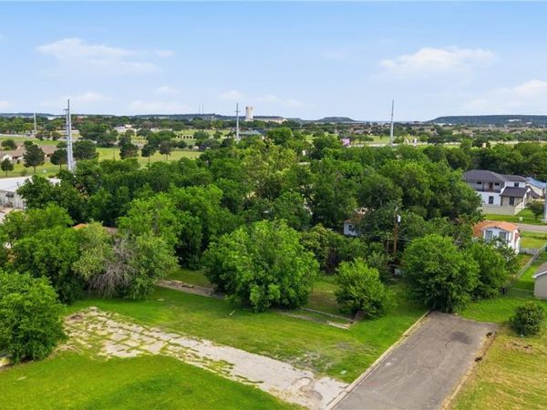 615 Vermont Street , Killeen, TX 76541