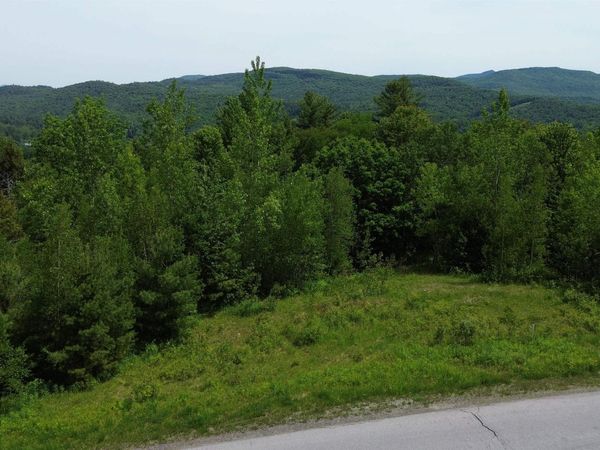 20 Appletree Lane, Richmond, VT 05477
