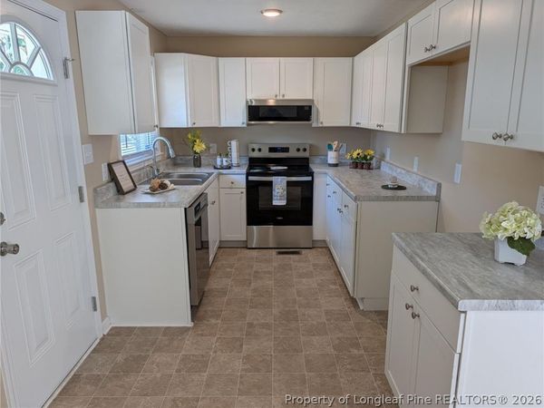 808 Weiss Avenue , Fayetteville, NC 28305