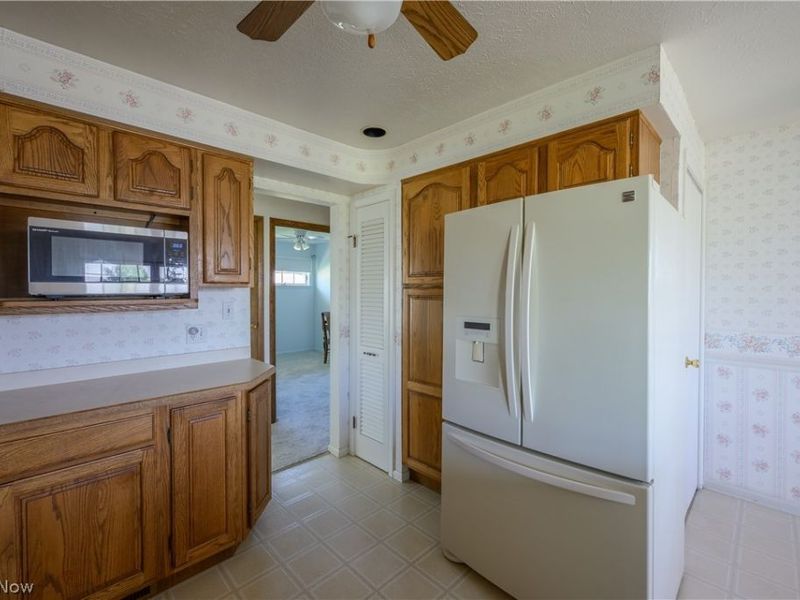 651 E Parkleigh Drive , Seven Hills, OH 44131 Photo 15
