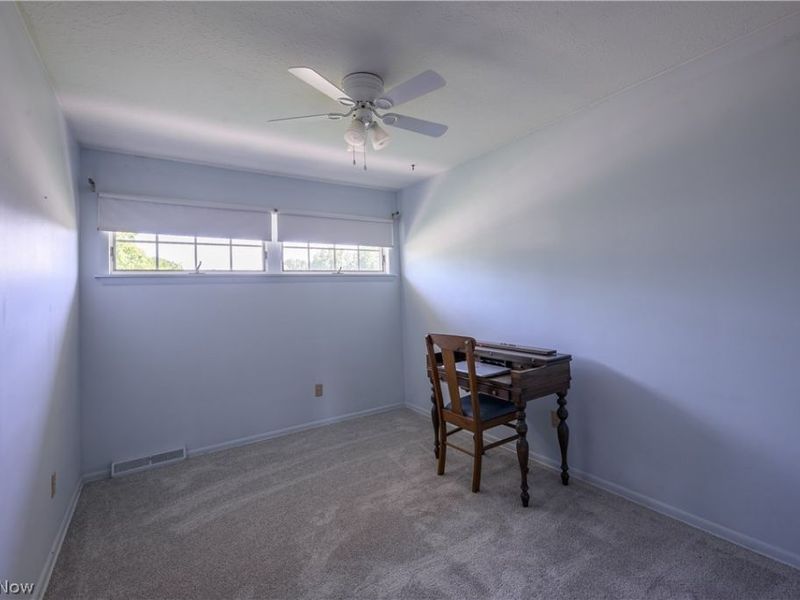 651 E Parkleigh Drive , Seven Hills, OH 44131 Photo 17