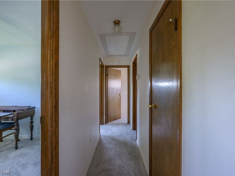 651 E Parkleigh Drive , Seven Hills, OH 44131 Photo 20