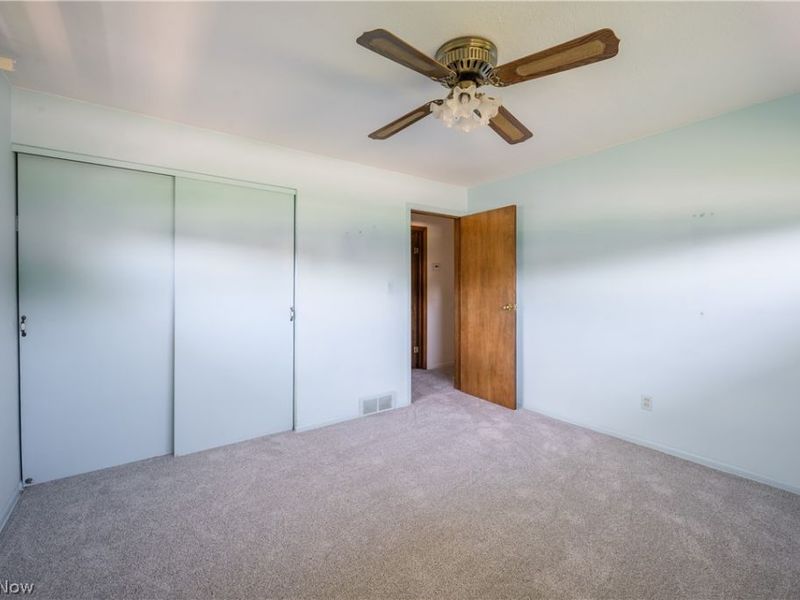 651 E Parkleigh Drive , Seven Hills, OH 44131 Photo 25