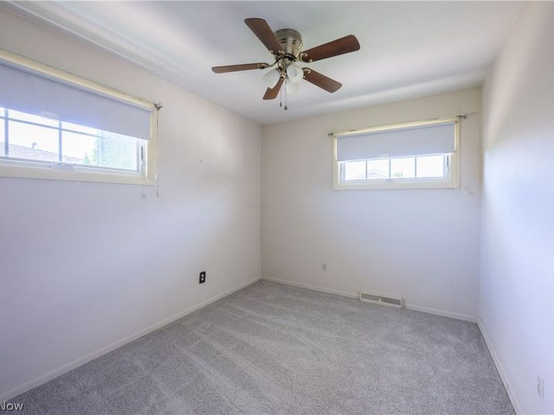 651 E Parkleigh Drive , Seven Hills, OH 44131 Photo 26