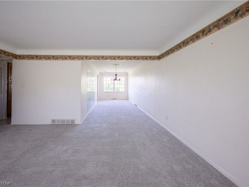 651 E Parkleigh Drive , Seven Hills, OH 44131 Photo 3
