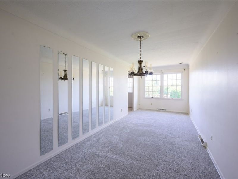 651 E Parkleigh Drive , Seven Hills, OH 44131 Photo 6