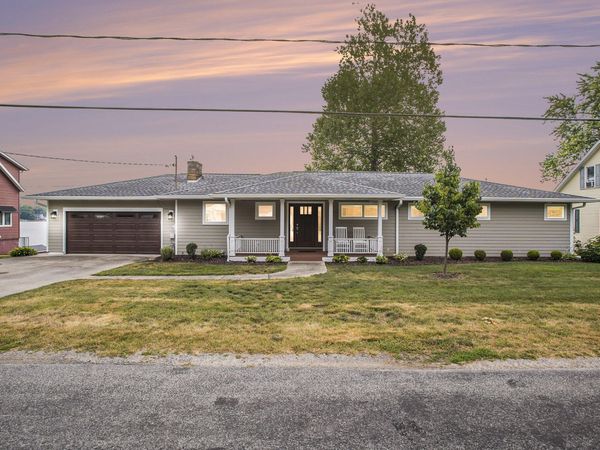 905 Elm Street, Colon, MI 49040