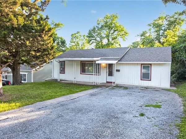 1650 N 44th Street, Kansas City, KS 66102