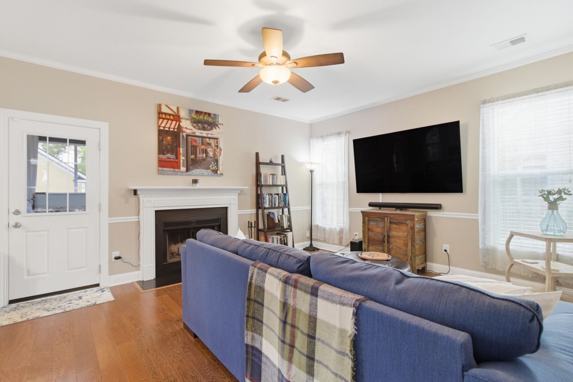 325 Jardinere Walk Photo 11