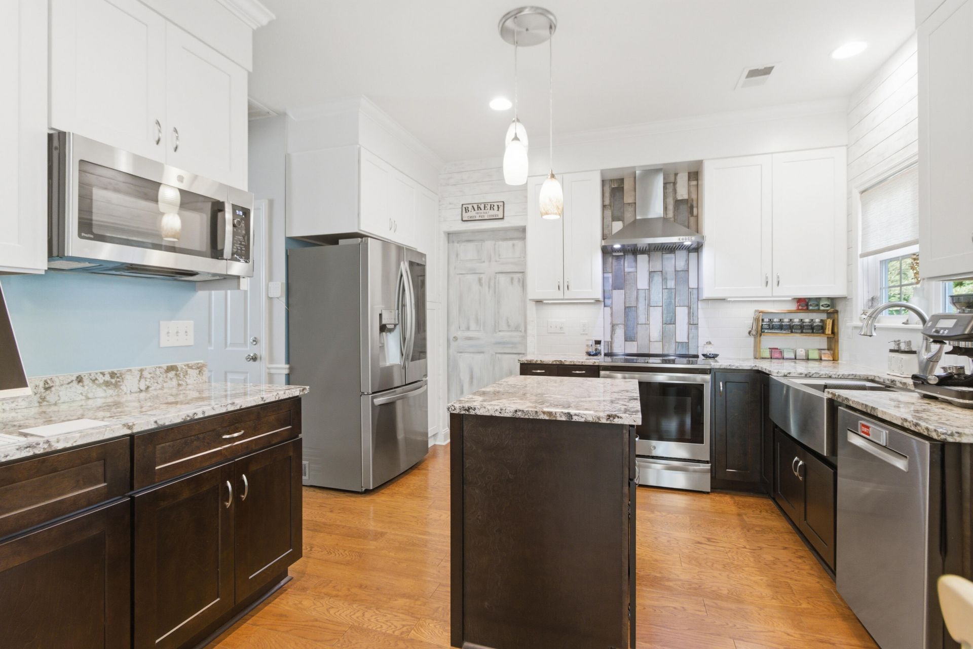 325 Jardinere Walk Photo 16