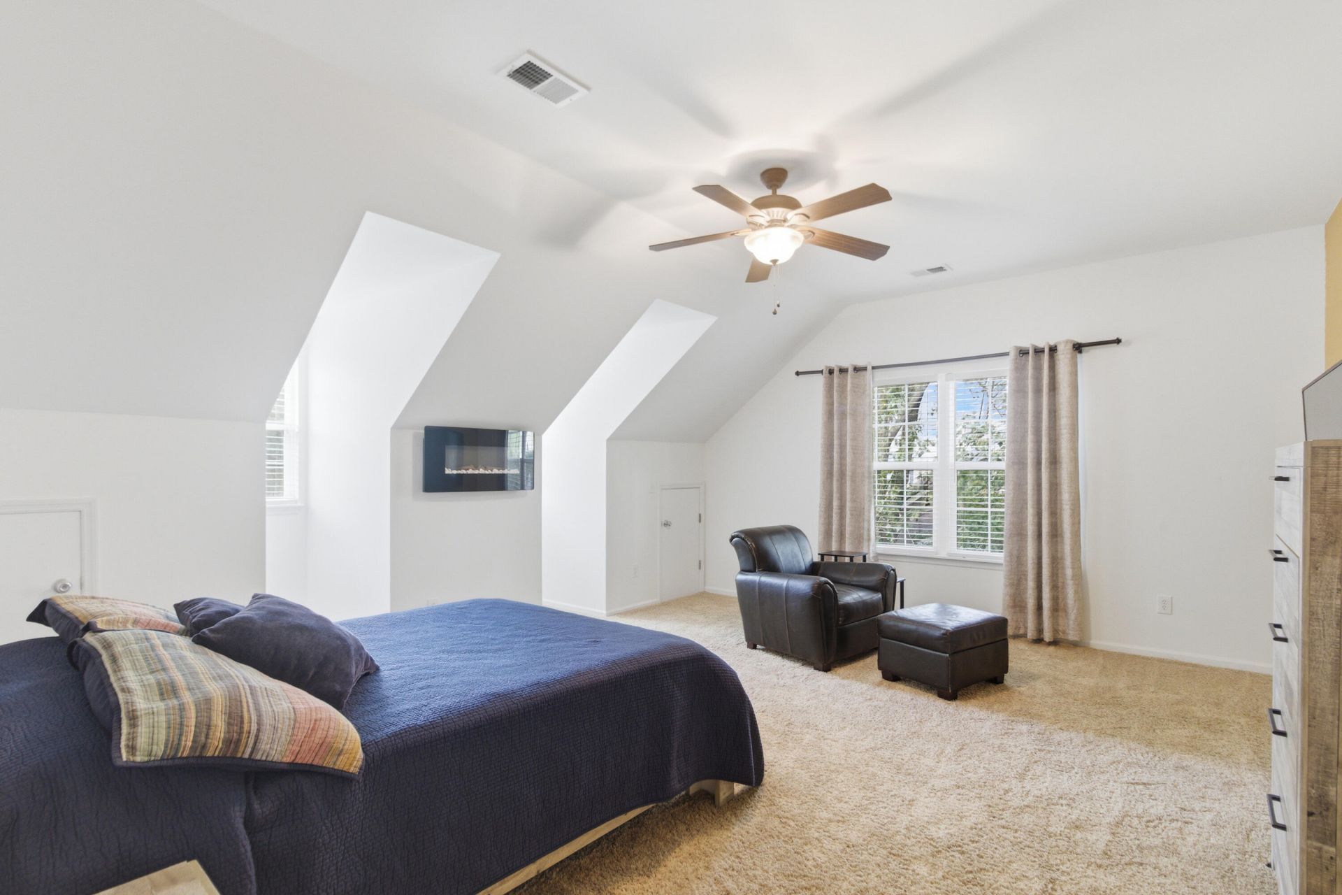 325 Jardinere Walk Photo 19