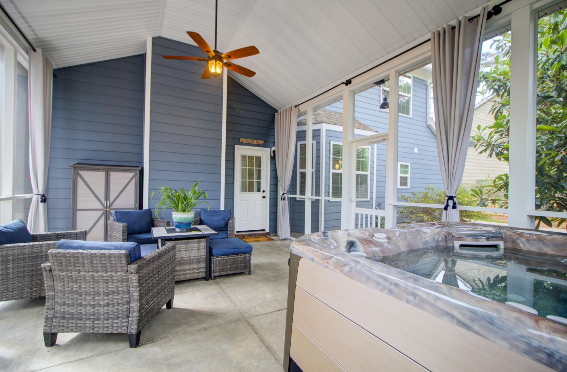 325 Jardinere Walk Photo 41