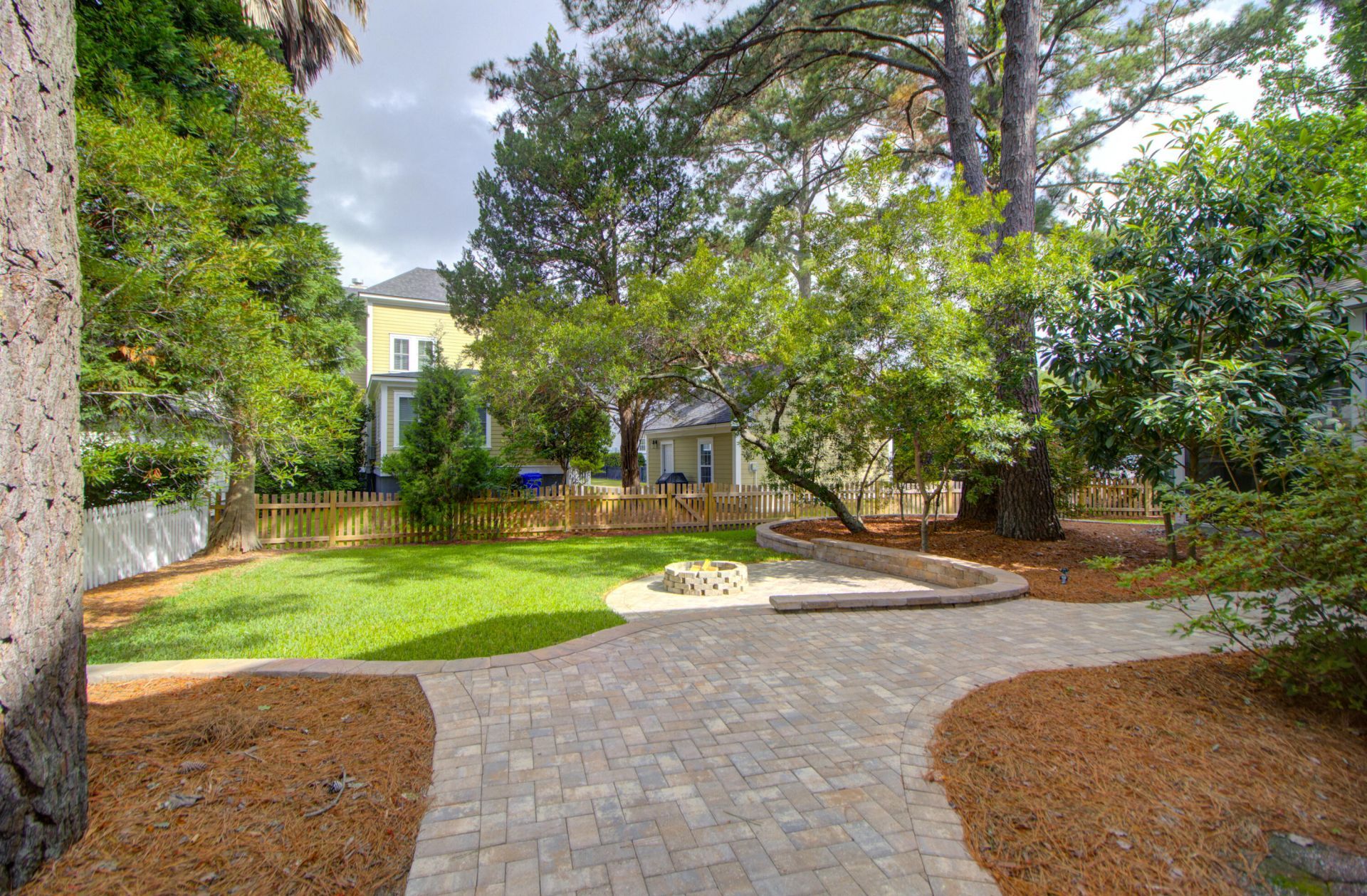 325 Jardinere Walk Photo 42